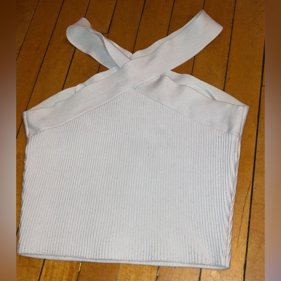 Crossed sleeve crop top - Picture 6 of 7